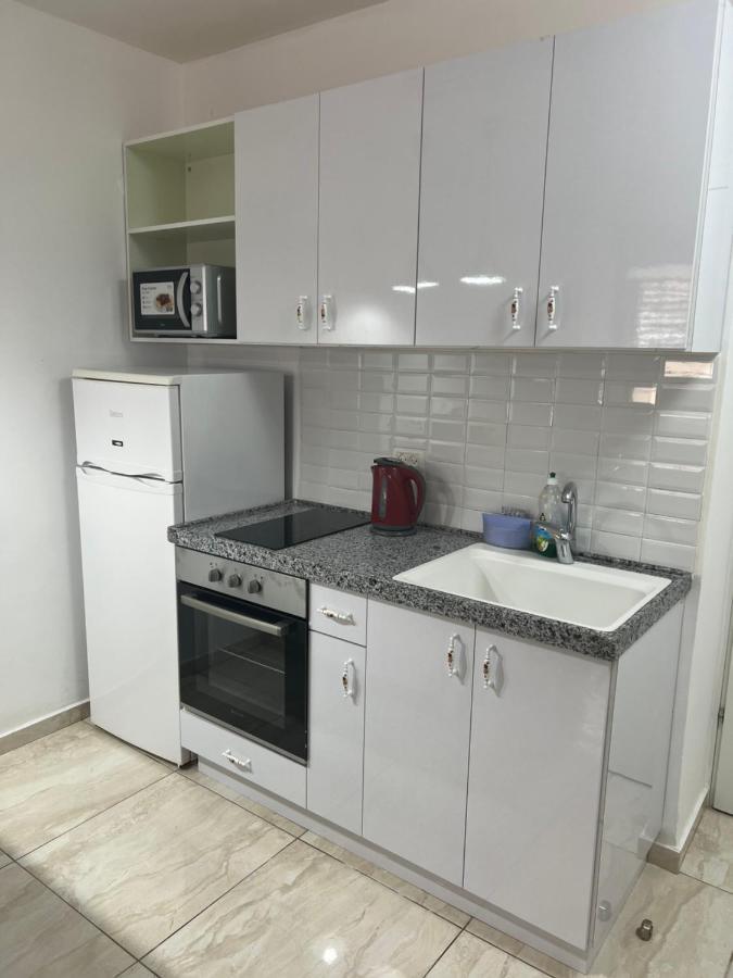 Apartments4You Dinara بات يام المظهر الخارجي الصورة