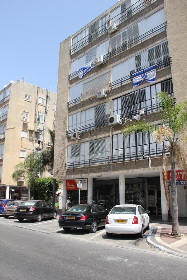 Apartments4You Dinara بات يام المظهر الخارجي الصورة