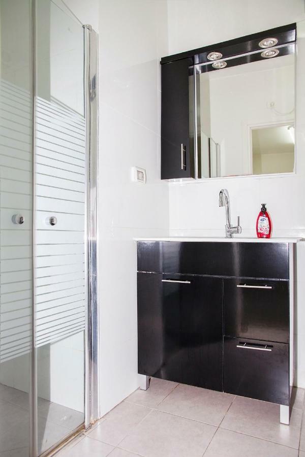 Apartments4You Dinara بات يام المظهر الخارجي الصورة